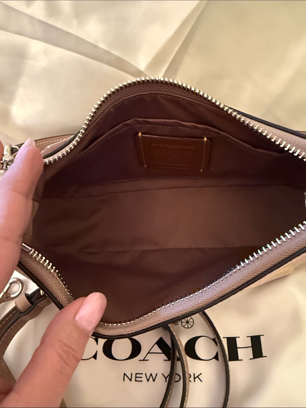 🌈Coach NWT Rainbow Pastel Print Teri Shoulder Bag/Tan Trim/Silver Hardware - Picture 9 of 11